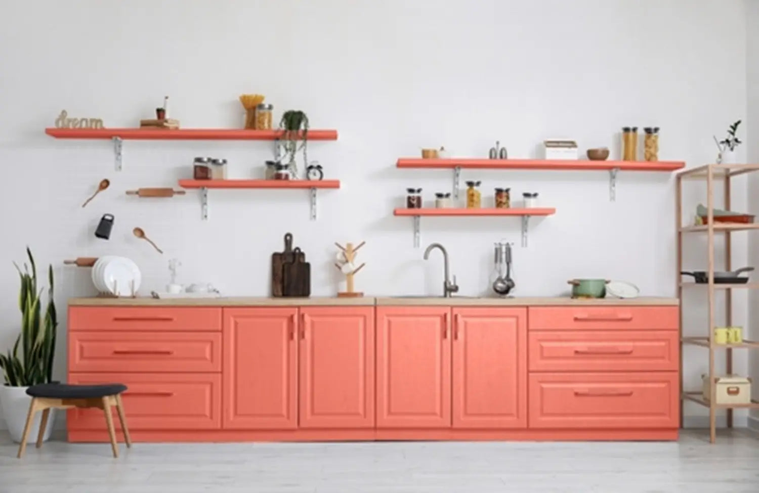 Can You Paint Kitchen Cabinet Handles? Risks vs Rewards