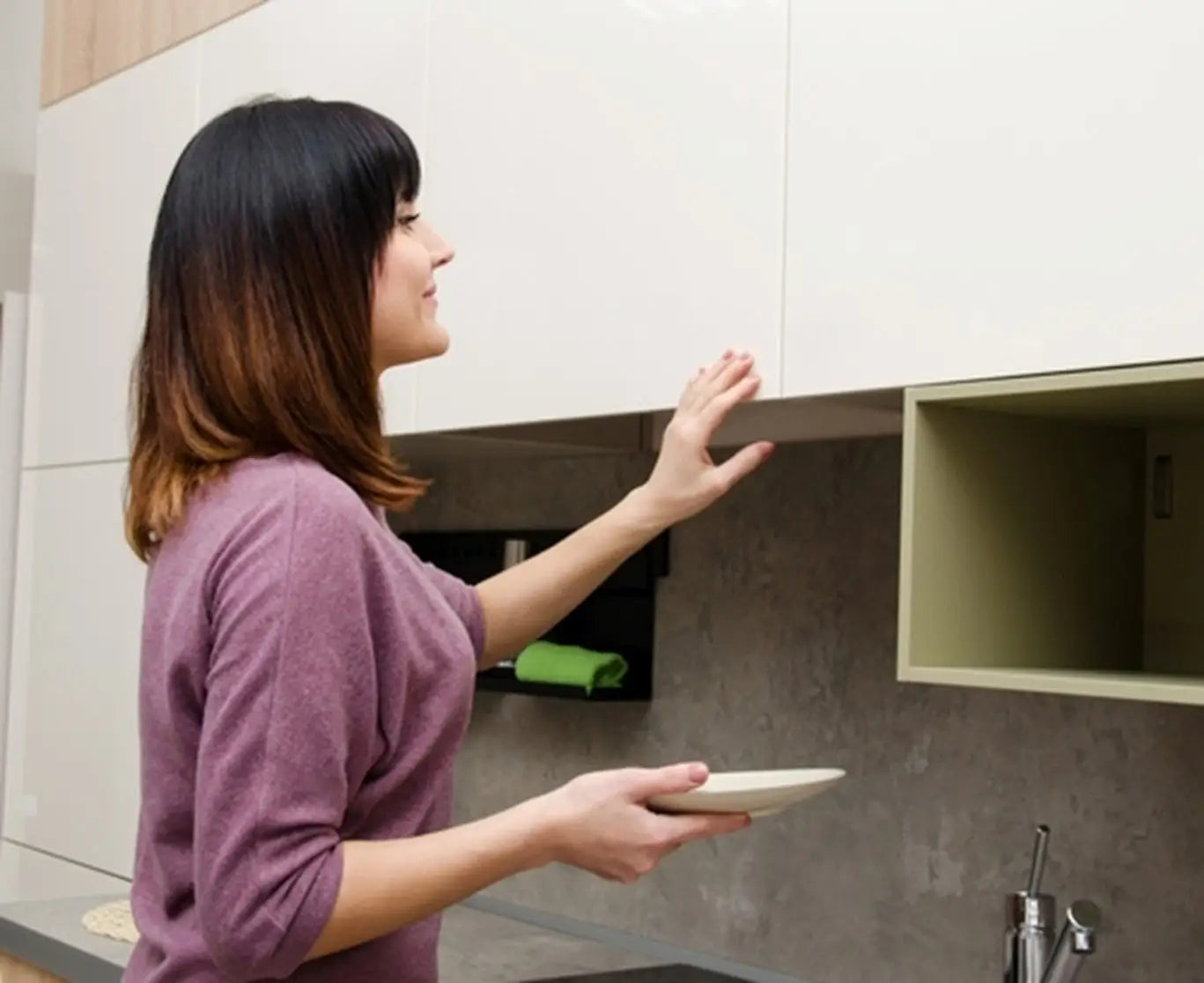 Can You Put Handles on a Handleless Kitchen?